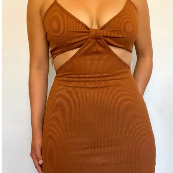 Caramelo Ribbed Dress - Picture 1 of 3